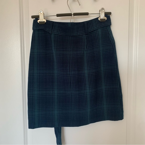 Twik Plaid Skirt - Picture 4 of 5